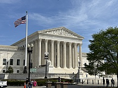 美參議員表示，中國人所涉代孕行為攸關國家安全，提法案嚴管代孕。圖為美國最高法院。資料照。