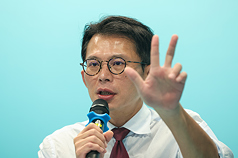 民眾黨主席黃國昌表示，民眾黨對於公職，包括不分區立委的要求有一定標準以上，要能回應支持者的期待與要求。資料照。
