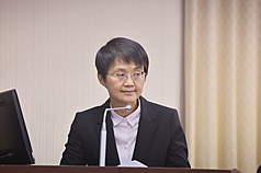 客委會主委古秀妃1日在立法院表示，2026年將再推出客家幣2.0，擴大使用對象到18歲以下修讀客語課程的學生，合作特約店家也擴大到全台，但因預算不足，沒有機會開放給一般民眾。