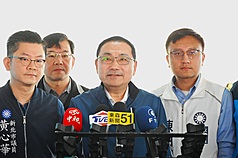 針對國民黨主席鄭麗文將訪中，新北市長侯友宜(中)表示，盼以國家利益、人民福祉為優先考量。資料照。