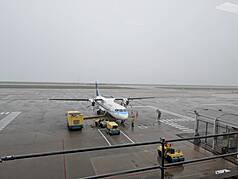 清明連假最後一天，金門6日起濃霧影響往返台灣、金門航班，截至上午9時30分已有7個航班取消，僅有1架班機順利降落金門。
