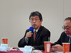 台北醫學大學通識中心副主任張國城表示，鄭麗文到北京期間，中共沒有停止軍演，這代表中共已沒有興趣對台灣特定政治人物在安全議題上示好、放鬆。(編輯：許嘉芫)