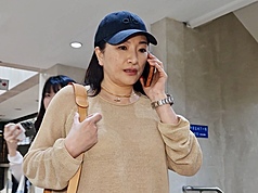 檢調接獲告發，指宏泰人壽於2019年間標售淡水土地時，涉嫌違反證券交易法。北檢14日指揮搜索，約談集團掌門人林鴻南及王姓妻子等人。檢察官晚間諭令王女（圖）以新台幣30萬元交保。