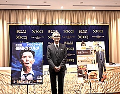 日本影星松重豐以「孤獨的美食家」五郎一角為人所知，他16日在日本外國特派員協會舉行記者會，被外媒問到如果要拍攝好萊塢版本，希望由誰飾演五郎，他表示，從原作畫風來看，「尼可拉斯凱吉很接近」，若被拒絕的話「喬治克魯尼也不錯。」