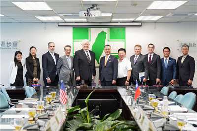 民進黨祕書長徐國勇20在在民進黨中央黨部接見美國華府「戰略暨國際研究中心(CSIS)」訪團。(民進黨提供)