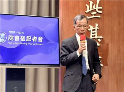 數位發展部資通安全署署長蔡福隆23日在行政院會會後記者說明，依規定，中國的「高德地圖」是危害國家資通安全產品，政府機關禁止使用，5月將公布資安檢測風險。(鄭佑漢 攝)