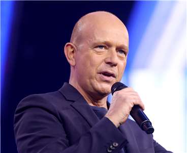 前福斯新聞節目主持人希爾頓(Steve Hilton)(圖)獲得川普總統背書，角逐加州州長選舉 。(圖：維基)