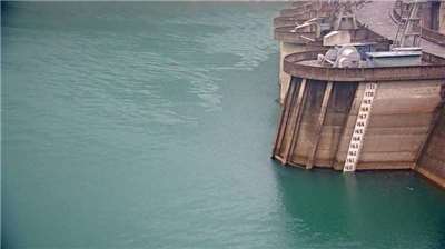 台電近年幾度緊急申請延長翡翠電廠水力發電時數。圖為翡翠水庫。（翡管局提供）