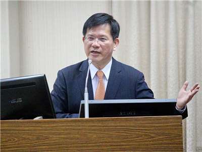 外交部長林佳龍1日在立法院答詢表示，密切關注跟妥善在做對美溝通，希望不要有任何意外發生 (央廣記者王照坤 攝)