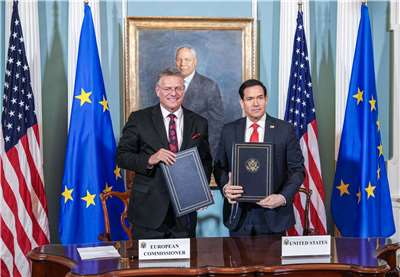 美國國務卿盧比歐(Marco Rubio)與歐盟貿易事務專員塞夫柯維奇(Maros Sefcovic)24日簽署關鍵礦產協議。 (圖:X@SecRubio)