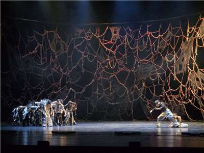 丞舞製作（B. DANCE）今年受邀參與兩廳院TIFA台灣國際藝術節，推出全新舞作《網》，直面戰爭議題。(江昭倫 攝)