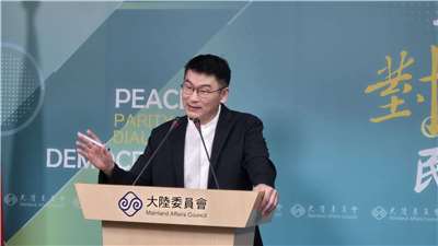 陸委會副主委梁文傑16日主持陸委會例行記者會。(陳國維 攝)