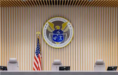 美國聯邦傳播委員會目前正在徵詢意見，評估是否應禁止繼續進口在2022年命令生效前，已獲准在美銷售的上述中企設備。(圖：FCC)