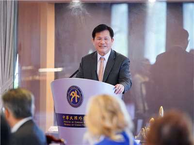 外長林佳龍29日設宴款待澳洲跨黨派議員訪團，強調台灣與澳洲是彼此可靠的民主夥伴 (圖取自林佳龍臉書)