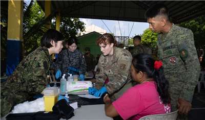 美菲兩國部隊20日將於菲律賓啟動第41次「肩並肩」聯合軍演。(FB@U.S. Embassy in the Philippines﻿)