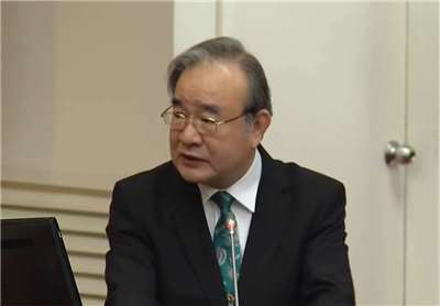 農業部次長胡忠一指出，過去馬鈴薯進口時，不管是鮮食用或是加工用，只要發芽超過0.5公分，或是驗出龍葵鹼超過200ppm(百萬分之一濃度)，就會一律退運。(圖擷自國會頻道)