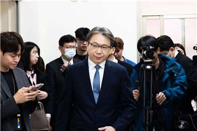 國安局長蔡明彥8日在立法院表示，美伊雙方宣布停火，後續仍須持續關注伊朗國內保守勢力與民兵團體的態度。(楊仁翔 攝)