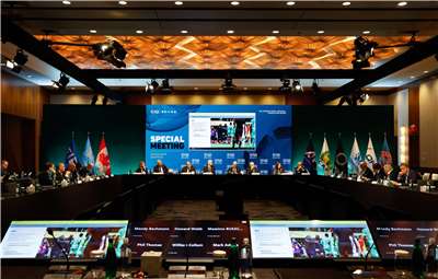 負責制定規則的國際足球協會理事會(IFAB)29日在特別會議中一致通過，球員在與對手發生口頭衝突時，若刻意遮住嘴部，裁判可視情況出示紅牌警告。(圖:X@TheIFAB)