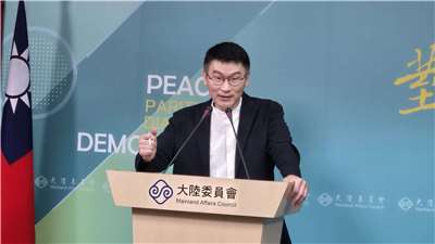 陸委會副主委梁文傑16日主持陸委會例行記者會。(陳國維 攝)