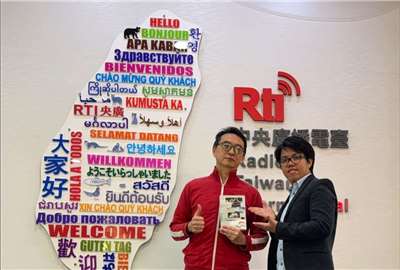 《臺灣夜市 Taiwan Yes》主持人曾偉旻，專訪國立陽明交通大學傳播與科技學系教授魏玓