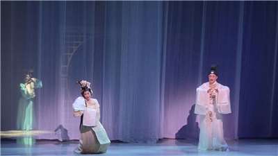  國光劇團《天上人間 李後主》重啟千古情劫，將詞帝李後主與大、小周后的情史搬上舞台。(江昭倫 攝)