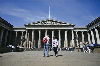 大英博物館(British Museum)等指標性英國文化藝術機構基於成本考量，常選擇在中國印刷展覽目錄等圖書，但也因此面臨北京當局言論審查風險。圖為大英博物館資料照。(AFP)