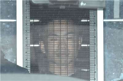 強行闖入中國駐日本大使館的陸上自衛隊嫌疑人村田晃大(Murata Akihiro)26日被警方移送。 (AP/達志影像)