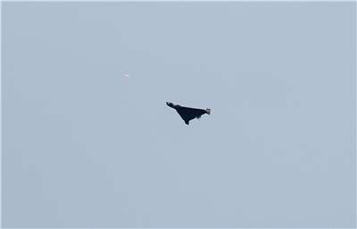 圖為一架俄羅斯無人機飛越烏克蘭上空。資料照。