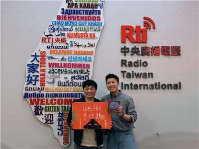 蘇明淵(左)與內克(右)之合照