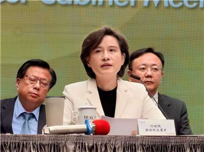 因應中東戰火未歇，行政院副院長鄭麗君(2日)召開記者會說明相關因應作為。(鄭佑漢 攝)