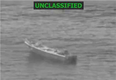 美軍24日空襲一艘涉嫌運毒的船隻，造成兩人死亡。(圖:X@Southcom)