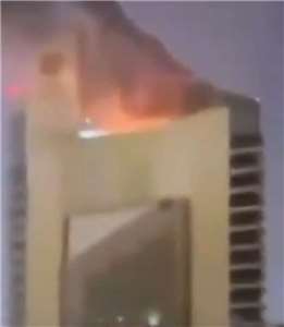 科威特財政部發表聲明表示，伊朗4日晚間發動的無人機攻擊導致首都科威特市(Kuwait City)一處政府大樓的「嚴重」破壞。(翻攝X平台)