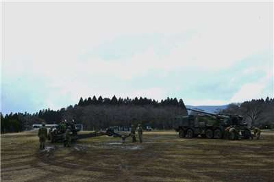 日本大分縣日出生台演習場21日上午發生戰車爆炸意外。圖為日本陸上自衛隊玖珠駐屯地訓練資料照。(X@camp_kusu)