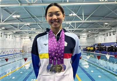 台灣新生代「仰后」張雅佳19日在全中運游泳女子50公尺仰式決賽，以28秒50摘金，刷新全國紀錄。資料照。(明道中學提供)