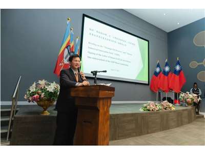 外長林佳龍以賴總統特使身分訪問史瓦帝尼，他表示會在史國推動互利共榮的「台灣模式」，讓台灣成為世界可信賴的夥伴 (圖取自林佳龍臉書)