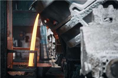 歐盟13日達成一項初步協議，將鋼鐵進口量削減近一半，並對超出限額的進口鋼鐵徵收50%關稅。示意圖。(翻攝自Pexels.com)