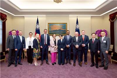 副總統蕭美琴(右6)今天(30日)接見「澳大利亞跨黨派國會議員團」。(圖 : 總統府flickr)