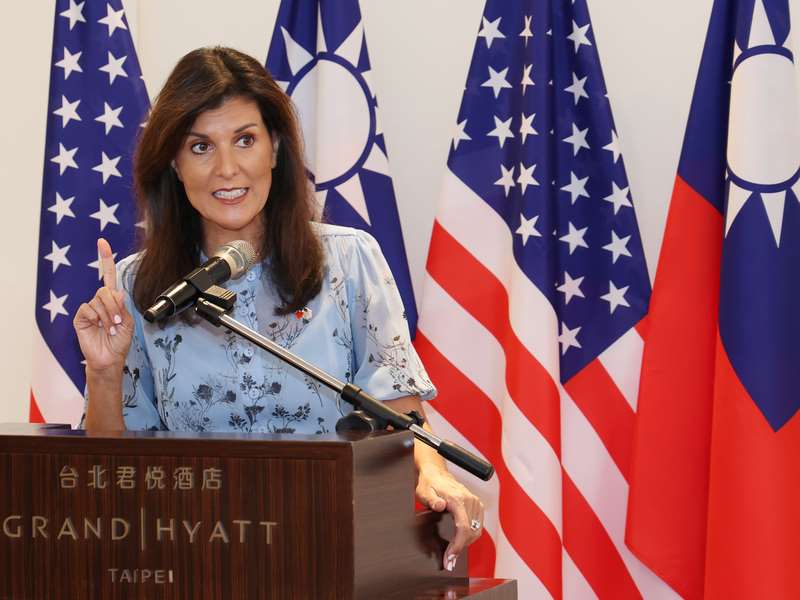 美國前駐聯合國大使海利(Nikki Haley19日在X發文批評北京當局之外，也在文中指出，「台灣未獲邀參與，是因為中國的要求」。圖為她2024年8月在台北受訪。 (圖：中央社)