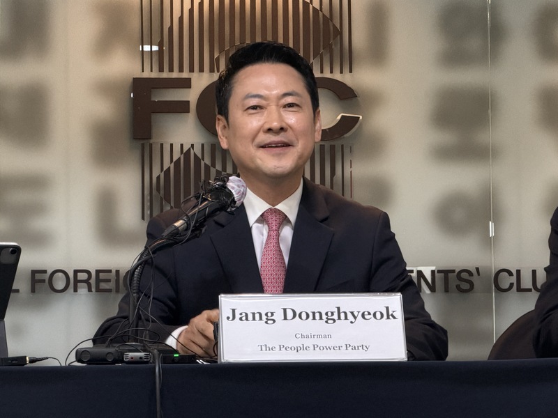 韓國在野黨國民力量黨代表（黨魁）張東赫8日與外國媒體會面，在被問到在野黨對日本「台灣有事」立場的想法，張東赫採取保守姿態不提「台灣」兩字，但籲執政黨採取與美日一致立場。