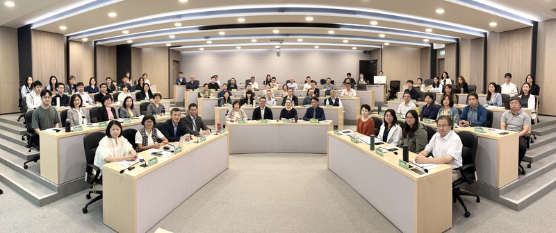 國發會透過兩階段意見徵詢會議，強化社會參與，降低淨零轉型對受影響群體帶來的不確定性與衝擊。