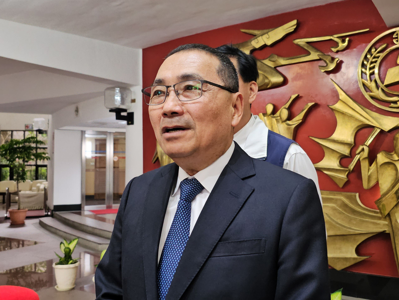 新北市長侯友宜（圖）19日接受媒體聯訪，針對新北市民在基隆工作的時候被老鼠咬傷，染上漢他病毒一事表示，個案的住家林口，已經清消完畢。