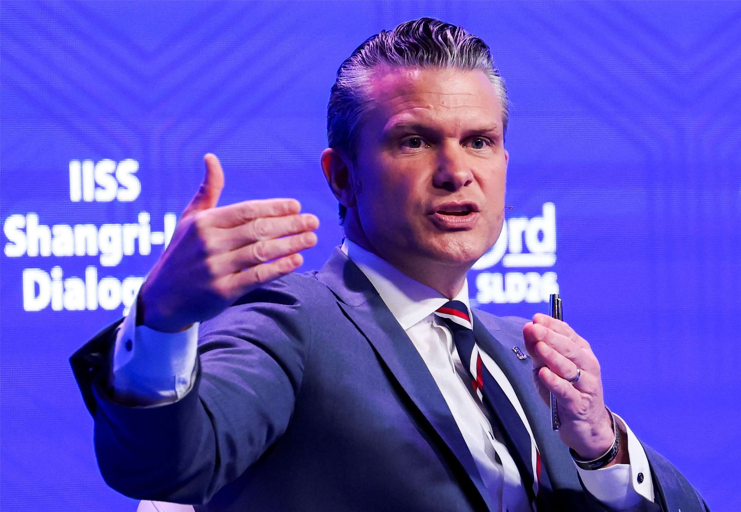 美國戰爭部長赫格塞斯(Pete Hegseth)在亞洲首要國防論壇「香格里拉對話」發表演說。