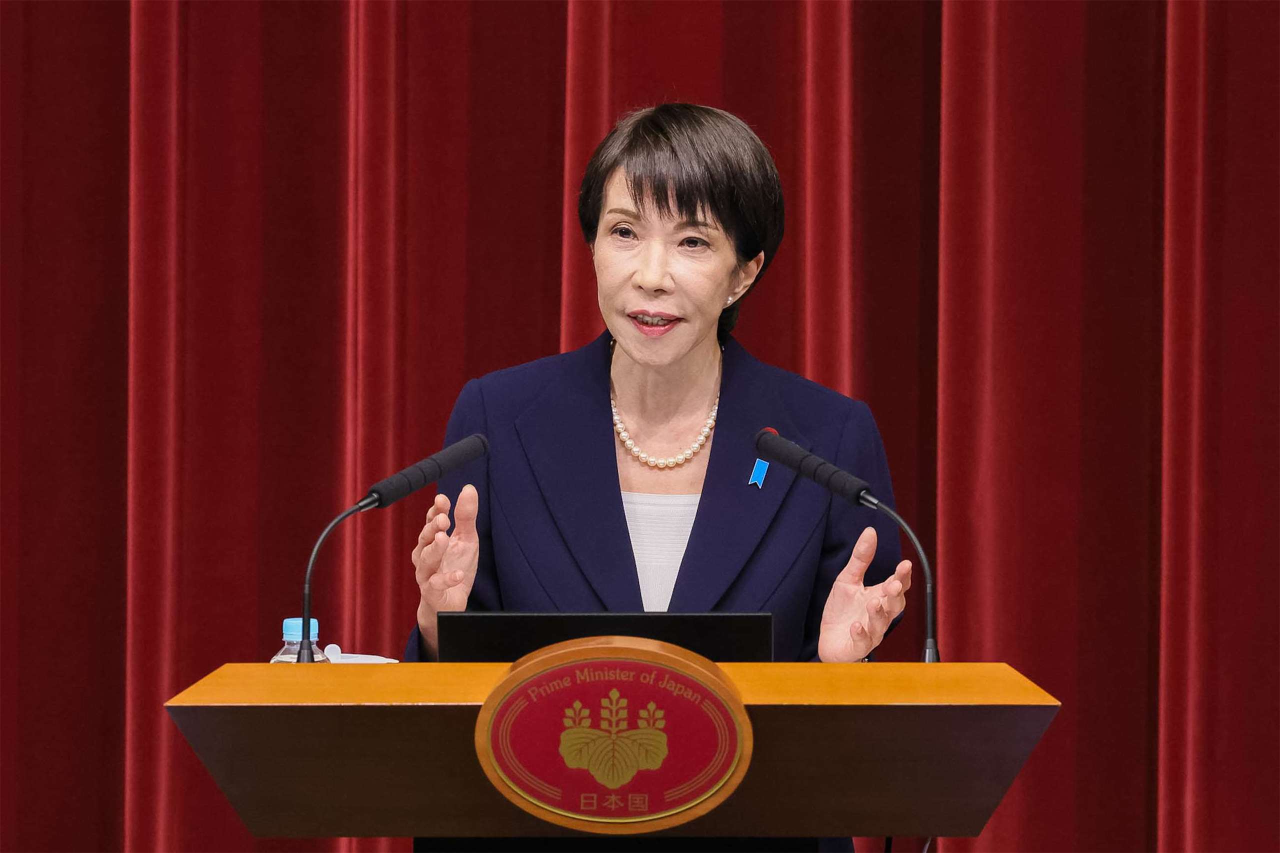 日本首相高市早苗14日透過社群平台表示，在她親自與伊朗總統裴澤斯基安取得聯繫後，已讓日本石油公司Eneos旗下一艘油輪順利通過荷莫茲海峽。(圖：日本首相官邸)