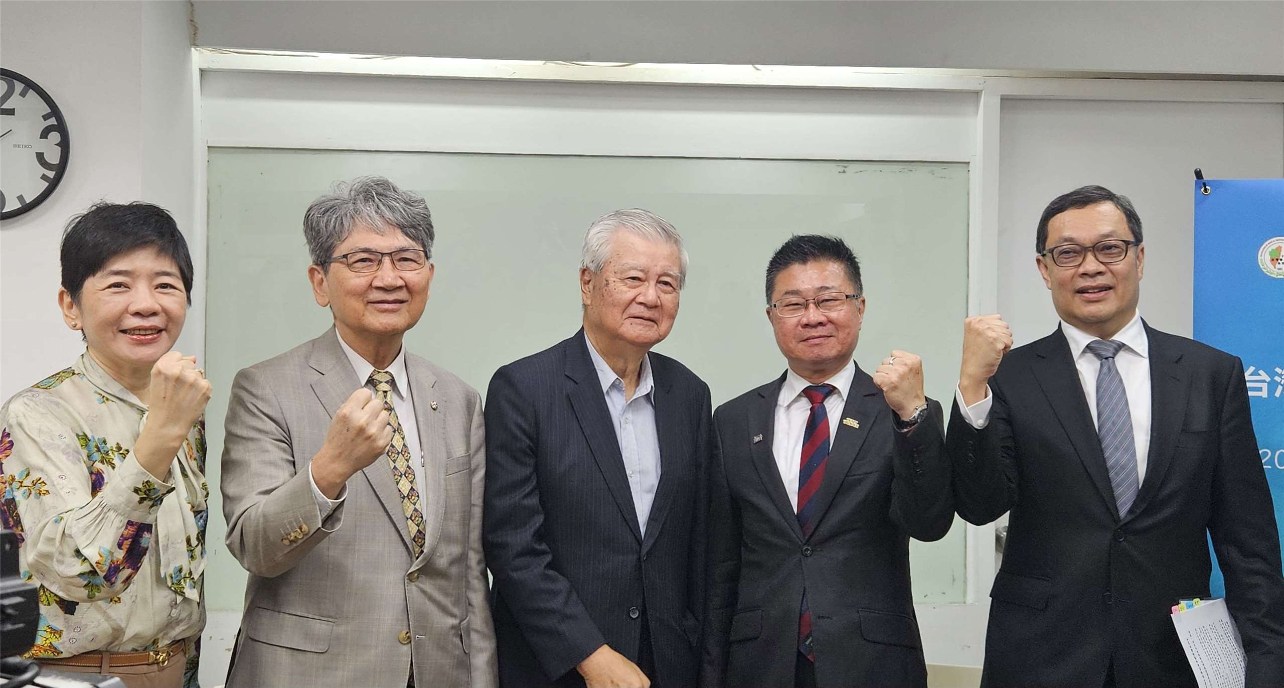 台灣醫界聯盟基金會13日舉行2026年WHA行前記者會。(劉品希 攝)