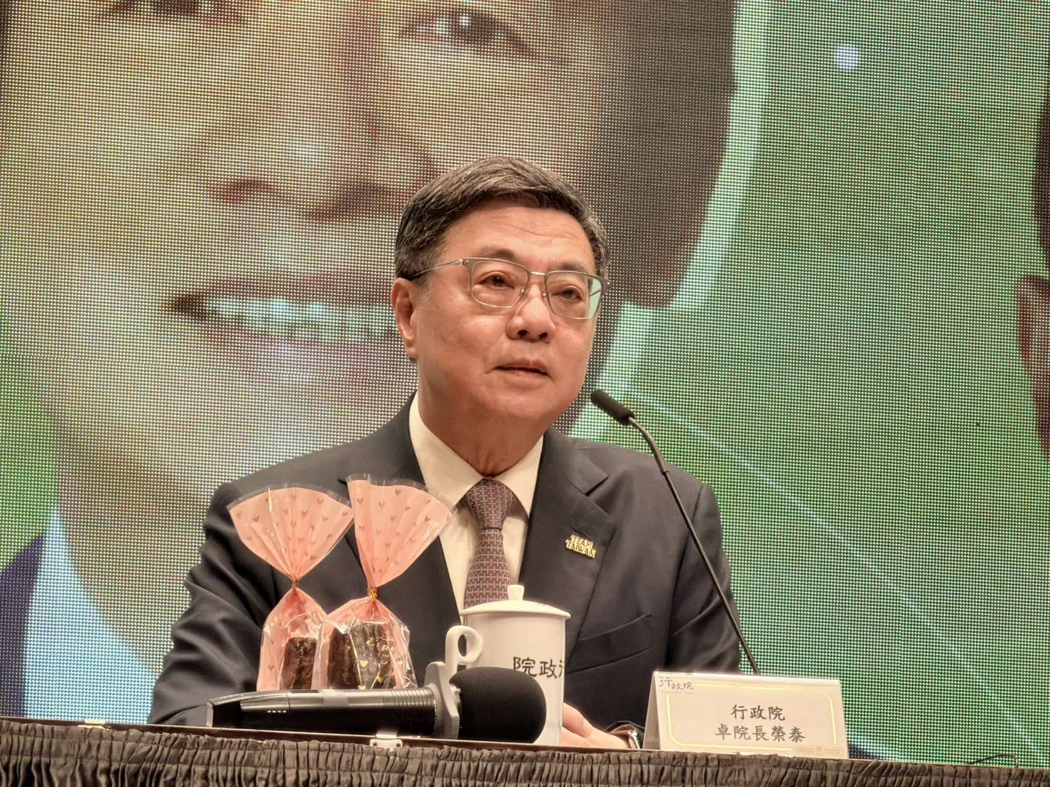 行政院長卓榮泰19日主持行政院「520記者會」。(鄭佑漢 攝)