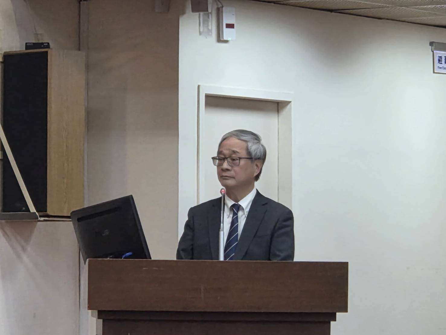 公視僵局持續，公視董事長胡元輝遭請離教委會。文化部長李遠直言，在野黨一方面阻擋新董事會成立，另一方面又要求現任董事長離開，「到底要什麼？」(記者江昭倫 攝)