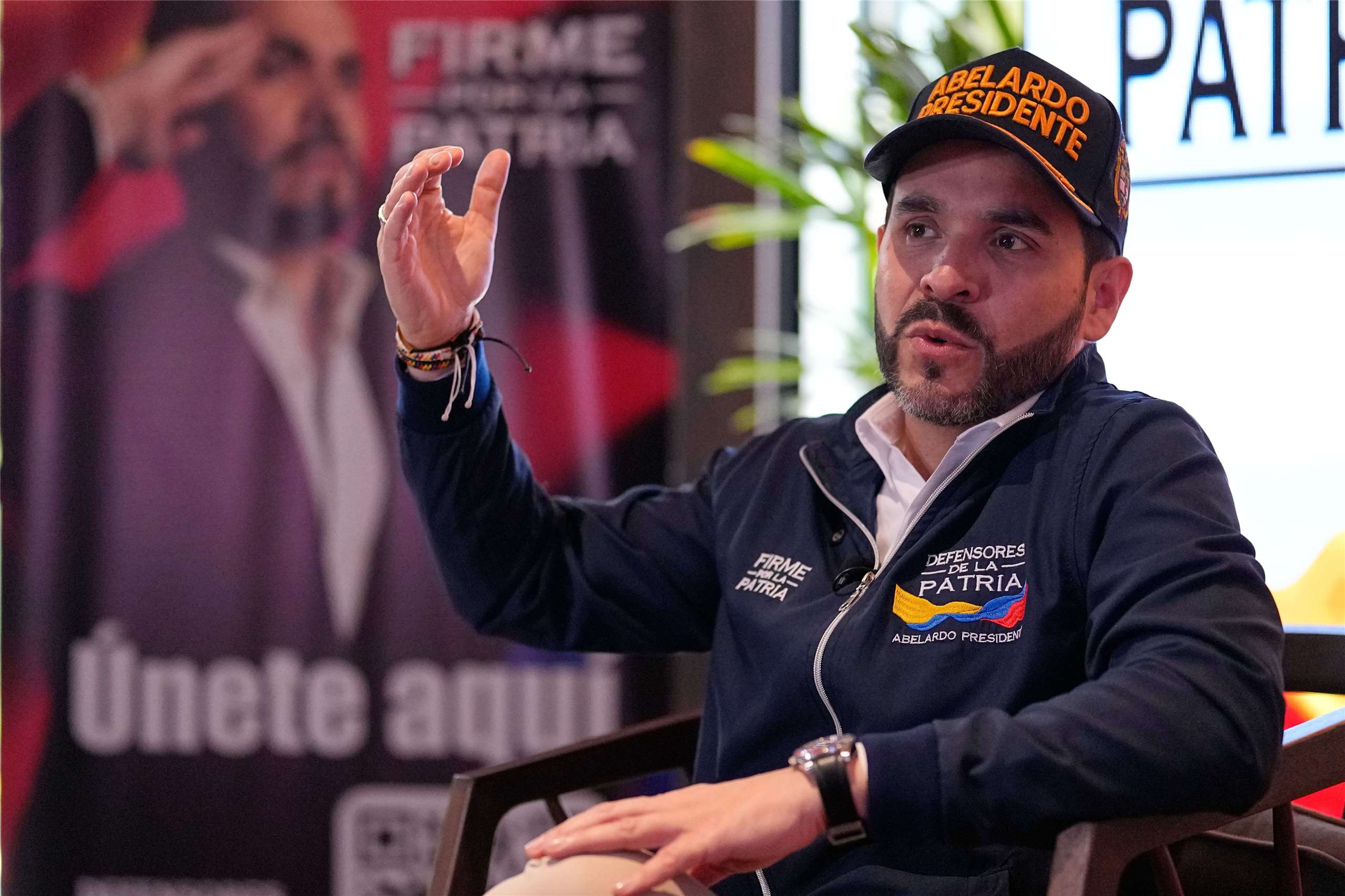 哥倫比亞右翼總統候選人艾思普雷雅(Abelardo De La Espriella)13日接受美聯社專訪。
