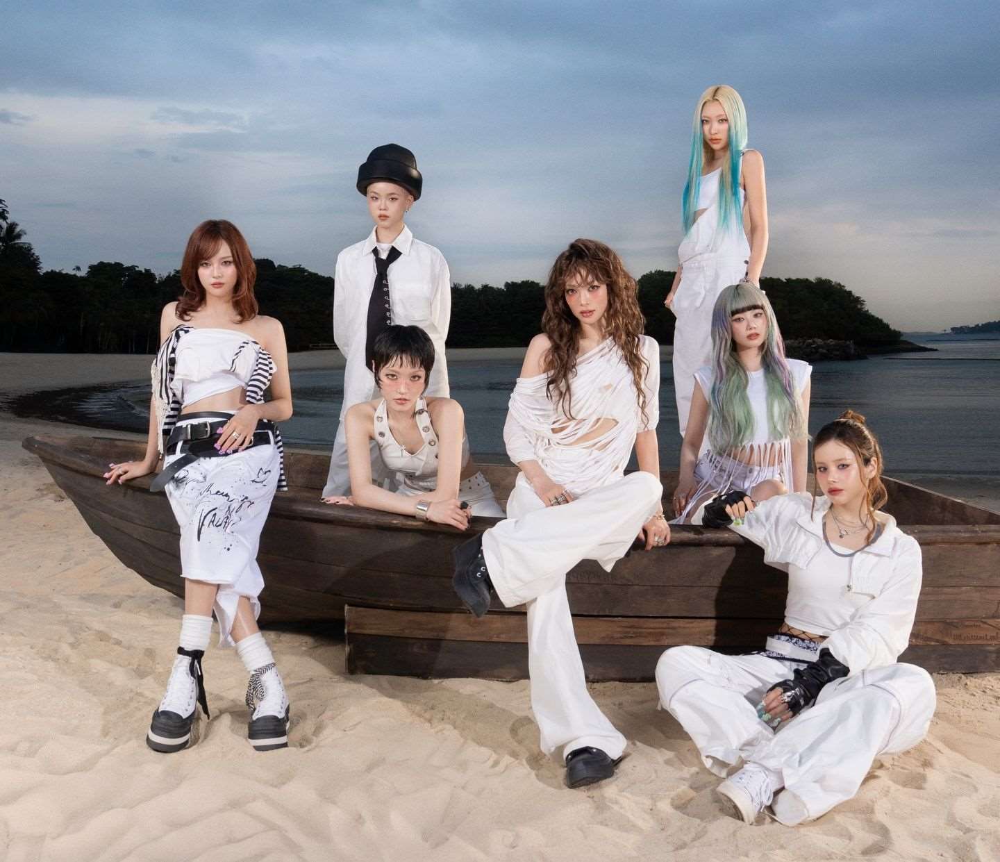 日本音樂團體「XG」在香港的演唱會因日期引發中國網友砲轟而改期。(IG/@xgofficial)