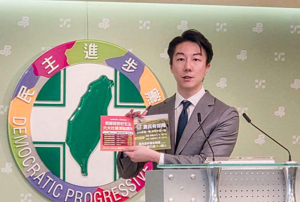 民進黨發言人吳崢6日表示，「台灣好生活」下鄉宣講活動完全由民進黨支出，絕無濫用行政資源。（劉玉秋攝）