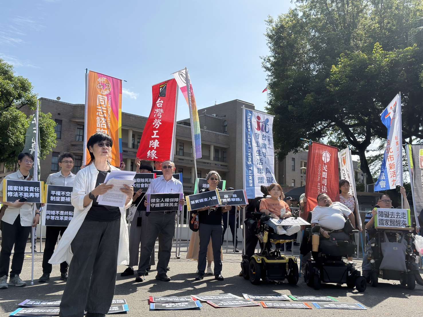 2026年兩公約第四次國家報告國際審查落幕，多個民團18日召開記者會，呼籲政府應重視審查委員所提出的意見。(鄭佑漢 攝)
